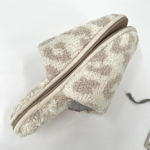 BAREFOOT DREAMS CozyChic Barefoot In the Wild Slipper Cream Stone Small NWT - Picture 6 of 10